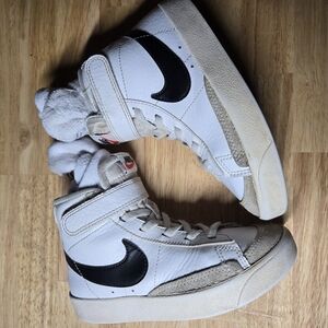 Nike Kids High-Top Sneakers - White and Black